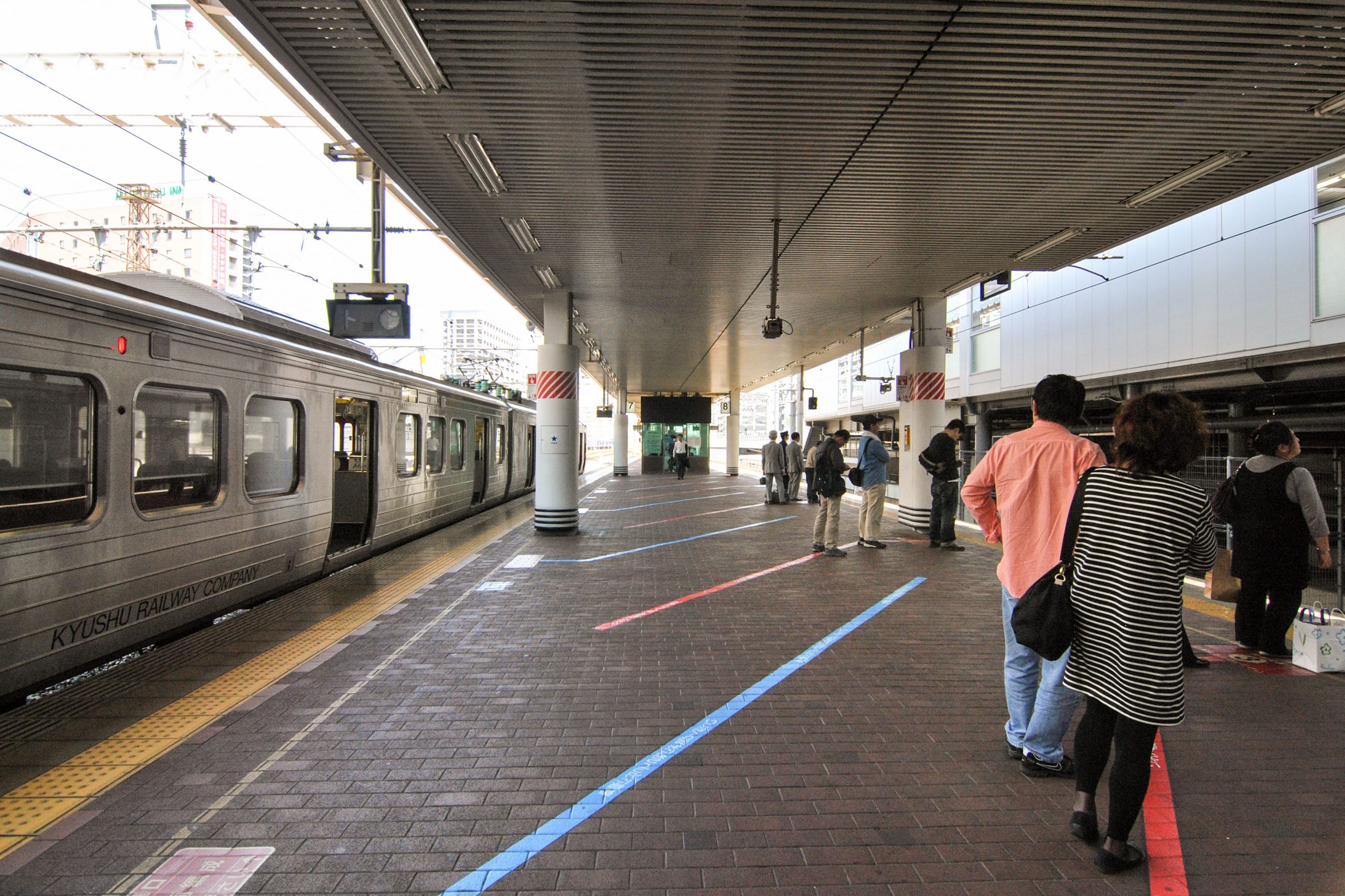 Estación del Tren en Fukuoka, Japón